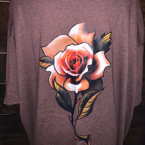Rose T-Shirt - Picture 2 of 3